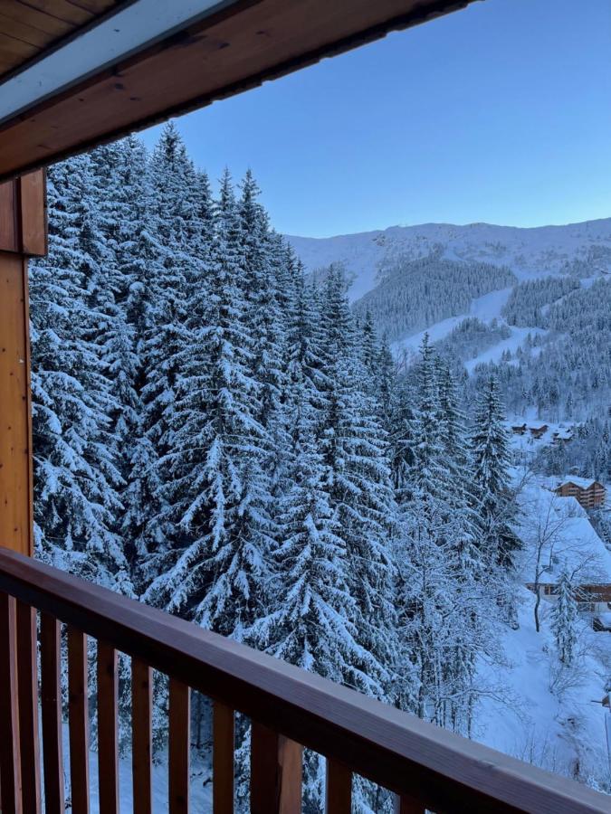 Apartamento Charmant studio à Méribel avec cheminée Exterior foto