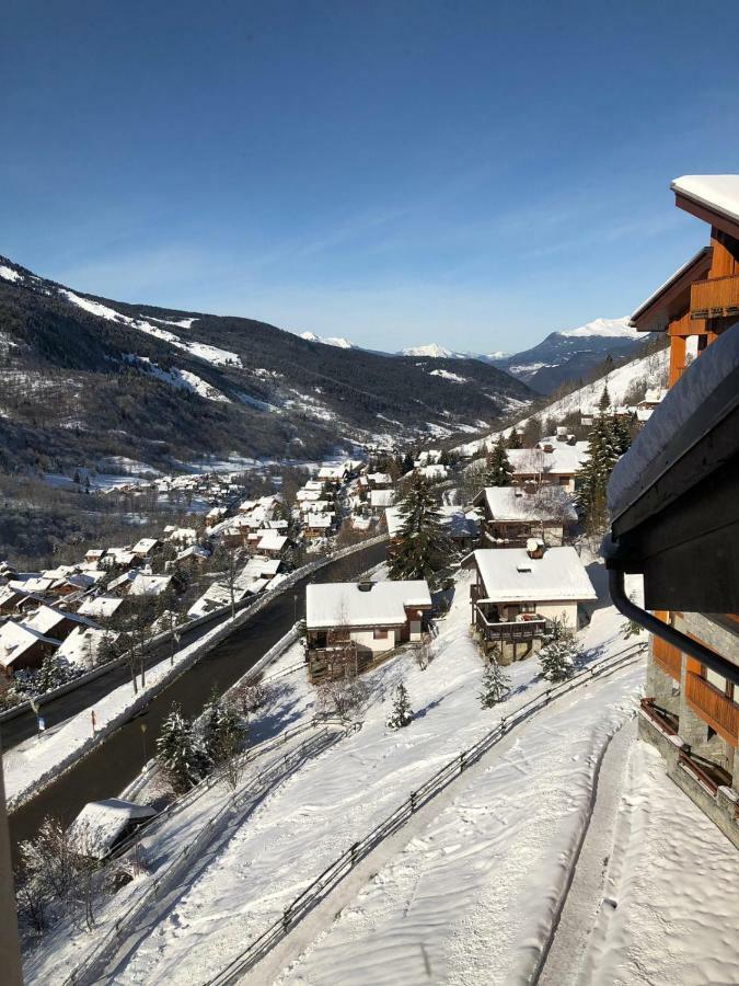 Apartamento Charmant studio à Méribel avec cheminée Exterior foto